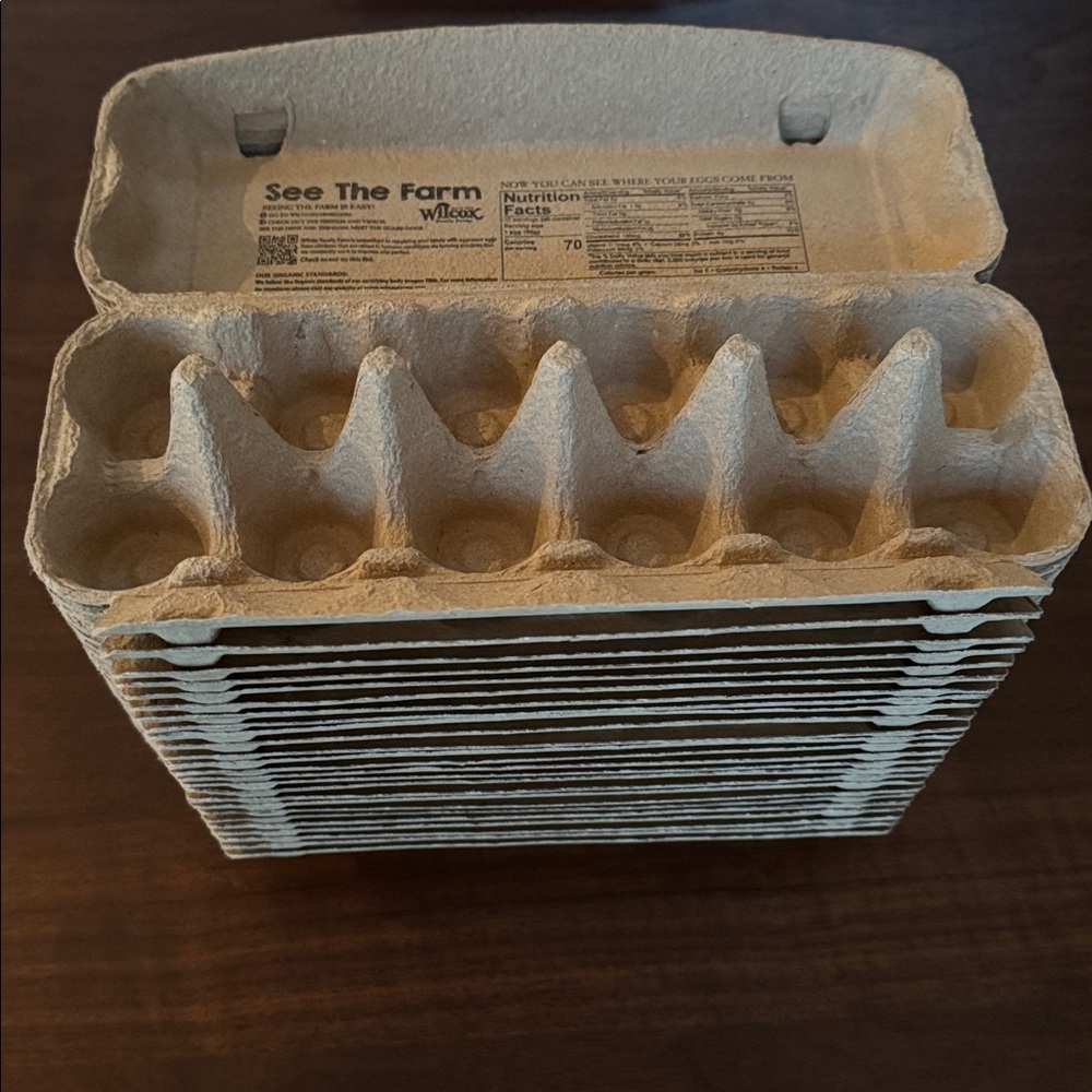 25 EGG CARTONS Clean Each For 1 Dozen Chicken Eggs Storage Backyard Flocks EUC
